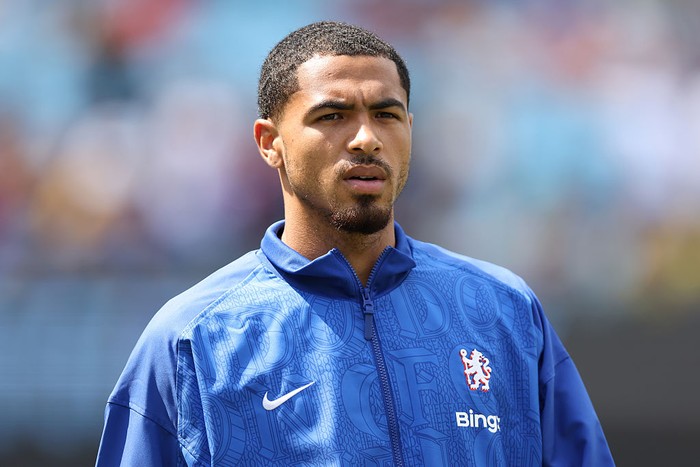 Levi Colwill  Levi Colwill #6 of Chelsea FC looks on prior to the FIFA Club World Cup 2025 round of 16 match between SL Benfica and Chelsea FC at Bank of America Stadium on June 28, 2025 in Charlotte, North Carolina. (Photo by Ira L. Black - FIFA/FIFA via Getty Images)