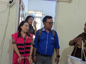 Eks Kepsek SMKN 1 Larantuka Jadi Tersangka Korupsi Dana BOS Rp 323 Juta Eks Kepsek SMKN 1 Larantuka Jadi Tersangka Korupsi Dana BOS Rp 323 Juta