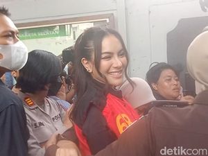 Video: Sidang Mediasi Nikita Mirzani dan Reza Gladys Berakhir Buntu Video: Sidang Mediasi Nikita Mirzani dan Reza Gladys Berakhir Buntu