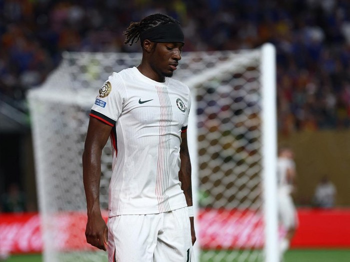 Soccer Football - FIFA Club World Cup - Group D - Esperance de Tunis v Chelsea - Lincoln Financial Field, Philadelphia, Pennsylvania, U.S. - June 24, 2025 Chelsea's Noni Madueke reacts REUTERS/Lee Smith