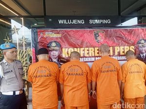 Teror dan Peras Kades di Sumedang, 5 Wartawan Gadungan Diciduk Teror dan Peras Kades di Sumedang, 5 Wartawan Gadungan Diciduk