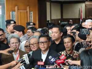 Hasto Dituntut 7 Tahun Bui, Pengacara: Politisasi dan Balas Dendam Politik