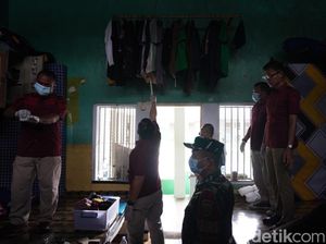Lapas Narkotika Muara Sabak Dirazia, Gunting hingga Alat Cukur Disita Lapas Narkotika Muara Sabak Dirazia, Gunting hingga Alat Cukur Disita