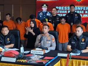 Komplotan Rumsong Gasak Rp 800 Juta di Jakbar Buat Bangun Rumah-Bayar Utang Komplotan Rumsong Gasak Rp 800 Juta di Jakbar Buat Bangun Rumah-Bayar Utang