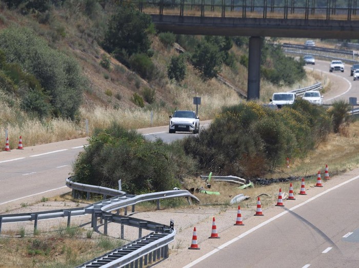 View of the site of the car accident where Liverpool's Portuguese soccer player Diogo Jota died in a car crash, near Zamora, in northwestern Spain, July 3, 2025. REUTERS/Rita Franca