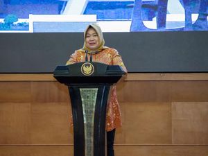 Siti Fauziah Ajak Anggota BPD Budayakan 4 Pilar MPR ke Masyarakat Desa Siti Fauziah Ajak Anggota BPD Budayakan 4 Pilar MPR ke Masyarakat Desa