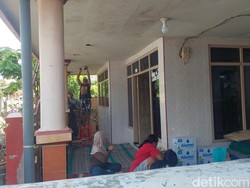 Suasana Duka Kediaman Korban KMP Tunu Pratama Jaya di Probolinggo