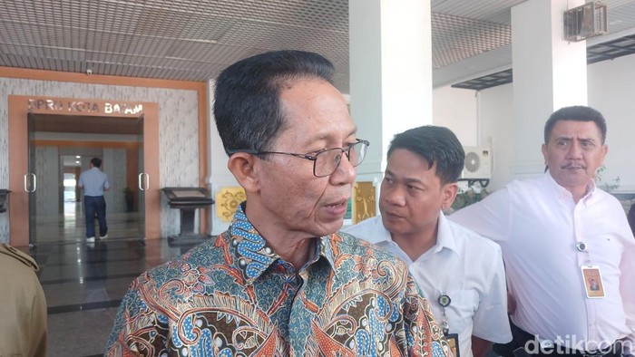 Wali Kota Batam, Amsakar Achmad. (Alamudin Hamapu/detikSumut) Wali Kota Batam, Amsakar Achmad. (Alamudin Hamapu/detikSumut)