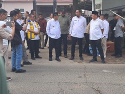 Andra Soni Ungkap Truk ODOL Jadi Biang Kerok Jalan Rusak di Maja dan Cisoka