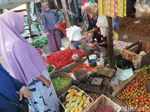Harga Tomat dan Cabai di Kota Pasuruan Melambung Harga Tomat dan Cabai di Kota Pasuruan Melambung