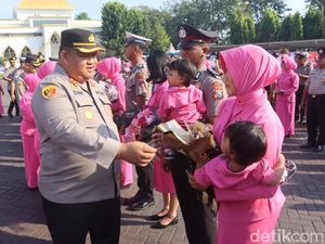 60 Anggota Polres Pasuruan Naik Pangkat 60 Anggota Polres Pasuruan Naik Pangkat
