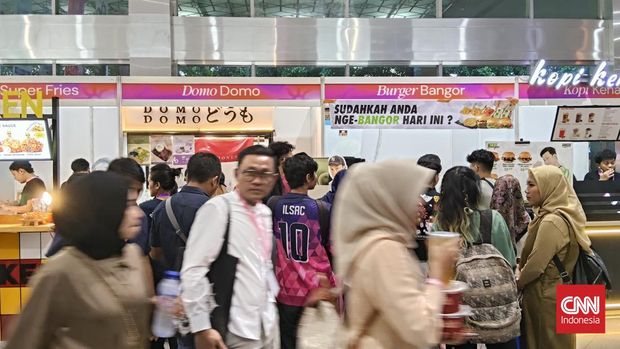 Ke Jakarta X Beauty 2025 tidak perlu takut lapar sebab, ada lebih dari 20 lapak makanan dan minuman yang siap menyuplai sumber energi kamu.