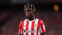 Nico Williams baru saja menekan kontrak baru bersama Athletic Bilbao hingga 2035. Padahal sebelumnya ia sudah setuju pindah ke Barcelona, namun gagal karena tak ada jaminan bisa didaftarkan. Diario AS menyebut Williams bukanlah kasus pertama. Foto: PA Images via Getty Images/Bradley Collyer - PA Images