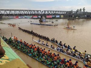 Pacu Jalur Viral Jadi Berdebatan Milik Siapa, Wamenpar: Warisan Budaya RI Pacu Jalur Viral Jadi Berdebatan Milik Siapa, Wamenpar: Warisan Budaya RI