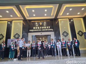 Universitas Brawijaya Malang Berangkatkan 2 Dokter ke Gaza Universitas Brawijaya Malang Berangkatkan 2 Dokter ke Gaza