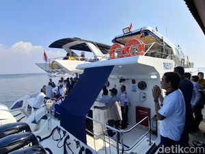 Pramono Luncurkan 2 Kapal Baru Dishub untuk Transportasi di Kepulauan Seribu Pramono Luncurkan 2 Kapal Baru Dishub untuk Transportasi di Kepulauan Seribu
