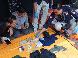 Manifes KMP Tunu Tidak Valid, Barang Korban Ditemukan tapi Namanya Tak Ada Manifes KMP Tunu Tidak Valid, Barang Korban Ditemukan tapi Namanya Tak Ada