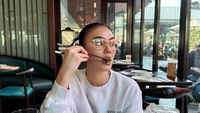 Potret Agnez Mo Saat Sarapan dan Makan Malam Romantis