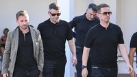 Bos Liverpool, Michael Edwards, juga melayat langsung penyerang The Reds. (Foto: Octavio Passos/Getty Images)