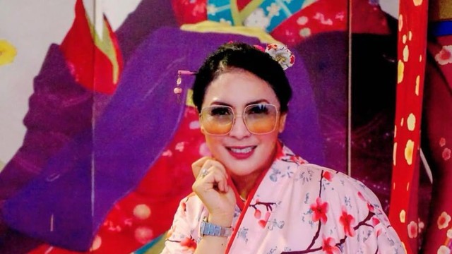 Update Informasi Selebriti InsertLive : Istri Menteri UMKM Buka Suara soal Isu Dituduh Minta Fasilitas Negara untuk Tur Eropa