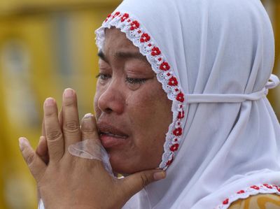 Haru, Tabur Bunga untuk Korban KMP Tunu Pratama Jaya di Selat Bali