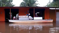 Hujan Lebat Picu Banjir, Puerto Carreno Kolombia Lumpuh