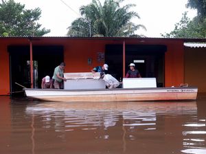 Hujan Lebat Picu Banjir, Puerto Carreno Kolombia Lumpuh