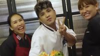 Keseruan Jirayut saat Ditantang Masak Makanan Thailand