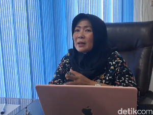Warga Pulau Mandangin Dirujuk ke RS Naik Sampan, Begini Kata Dinkes Warga Pulau Mandangin Dirujuk ke RS Naik Sampan, Begini Kata Dinkes