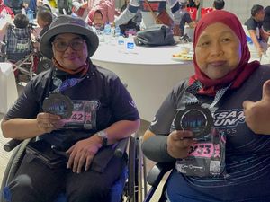 Video: Bahagianya Penyandang Disabilitas Ikut Adhyaksa Night Run 2025 Video: Bahagianya Penyandang Disabilitas Ikut Adhyaksa Night Run 2025