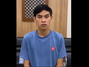 Video: Tampang Mas-mas Pelayaran yang Bentak-bentak Driver di Godean Video: Tampang Mas-mas Pelayaran yang Bentak-bentak Driver di Godean