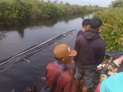 Taksi Longboat di Mendawai Karam gegara Hantam Kayu