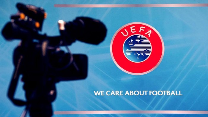 Langgar Aturan Keuangan, Chelsea dan Barcelona Didenda UEFA