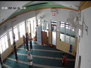 Detik-detik Warga Sungkur Klaten Meninggal Saat Sujud Salat Zuhur Detik-detik Warga Sungkur Klaten Meninggal Saat Sujud Salat Zuhur