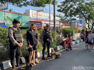 Kala Anjing K9 Jadi Kerumunan Selfie Warga di CFD Depok Kala Anjing K9 Jadi Kerumunan Selfie Warga di CFD Depok
