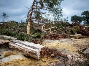 Video: Korban Tewas Banjir Bandang di Texas Tembus 104 Orang Video: Korban Tewas Banjir Bandang di Texas Tembus 104 Orang