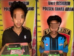 Polres PALI Tangkap Pencuri Rokok-Voucer Pulsa dan Penadahnya Polres PALI Tangkap Pencuri Rokok-Voucer Pulsa dan Penadahnya