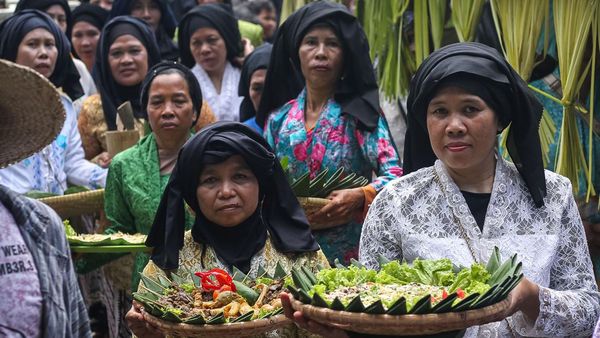 Festival Bubur Suro Meriahkan Peringatan Asyura di Pandeglang