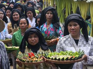 Festival Bubur Suro Meriahkan Peringatan Asyura di Pandeglang Festival Bubur Suro Meriahkan Peringatan Asyura di Pandeglang