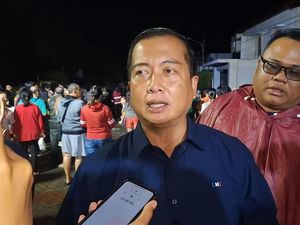 Iqbal Minta Semua Pihak Keroyokan Bantu Mohan Tangani Banjir di Mataram Iqbal Minta Semua Pihak Keroyokan Bantu Mohan Tangani Banjir di Mataram
