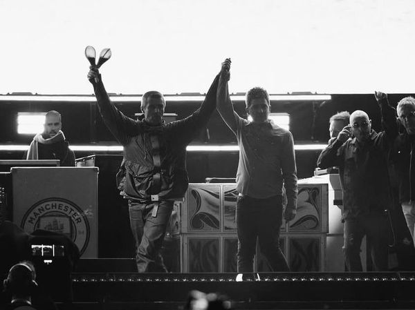 Fans Masih Gak Percaya Oasis Reuni!