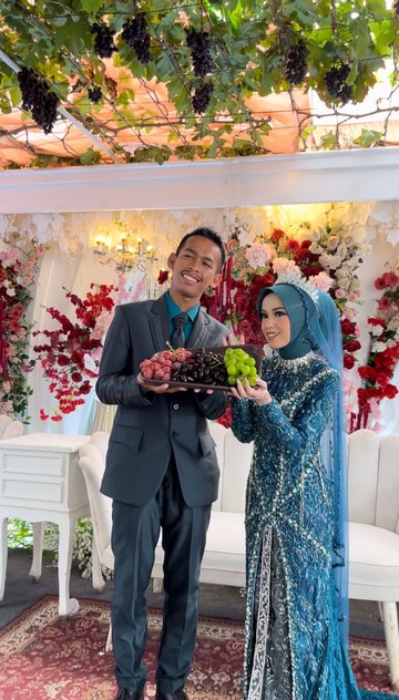 Viral Petani Anggur di Garut Sulap Kebunnya Jadi Lokasi Pernikahan Estetis