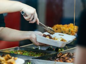 Kasir Kedai Makan Diduga Bohong soal Tak Ada Uang Kembalian Kasir Kedai Makan Diduga Bohong soal Tak Ada Uang Kembalian