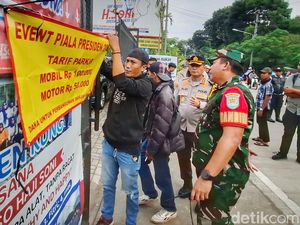 Terbongkarnya Tarif Parkir Rp 100 Ribu di Sekitar Si Jalak Harupat Terbongkarnya Tarif Parkir Rp 100 Ribu di Sekitar Si Jalak Harupat