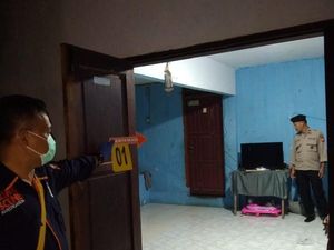 Temuan Tak Terduga Dalam Tanah Rumah Bekas Pensiunan TNI di Makassar Temuan Tak Terduga Dalam Tanah Rumah Bekas Pensiunan TNI di Makassar