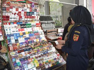 Peredaran Rokok Ilegal Makin Merajalela! Peredaran Rokok Ilegal Makin Merajalela!
