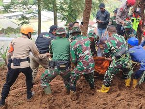 3 Orang Tewas Imbas Longsor di Puncak Bogor, 1 Masih Hilang