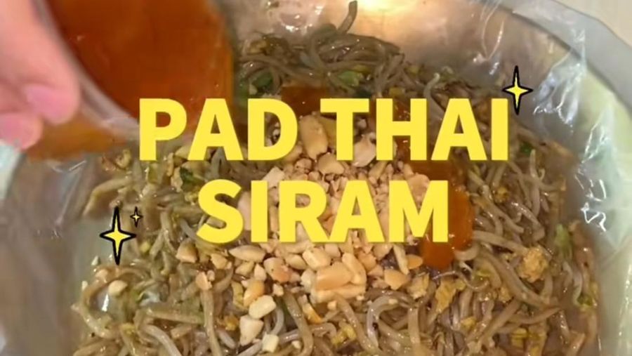 Video: Uniknya Pad Thai dengan Siraman Kuah Gurih