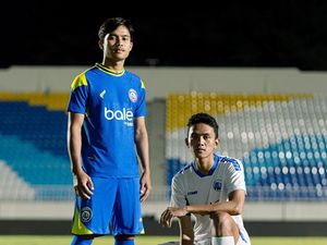 Arema FC Luncurkan Jersey untuk Kompetisi Liga 1 Musim Depan Arema FC Luncurkan Jersey untuk Kompetisi Liga 1 Musim Depan