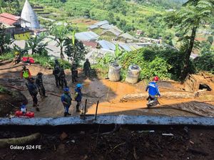 Kemensos Segera Santuni Korban Banjir dan Longsor di Puncak Bogor